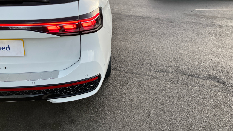 Volkswagen Passat 1.5 TSI eHybrid 272 R-Line 5dr DSG Estate